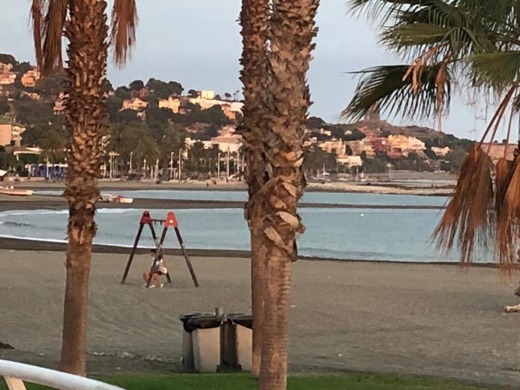 Relaxing Vacation At The Beach Малага Екстериор снимка