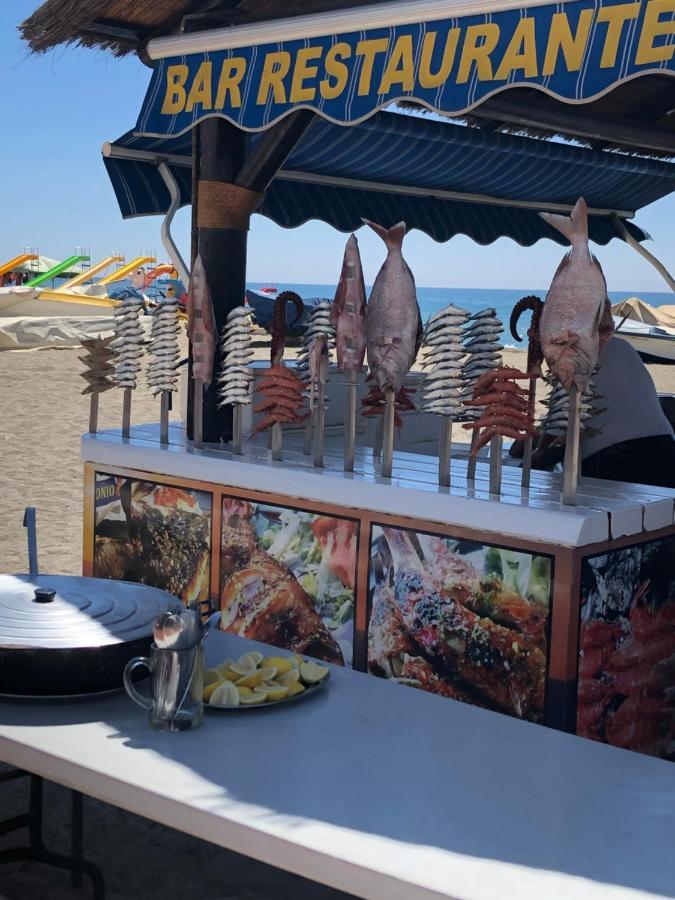 Relaxing Vacation At The Beach Малага Екстериор снимка